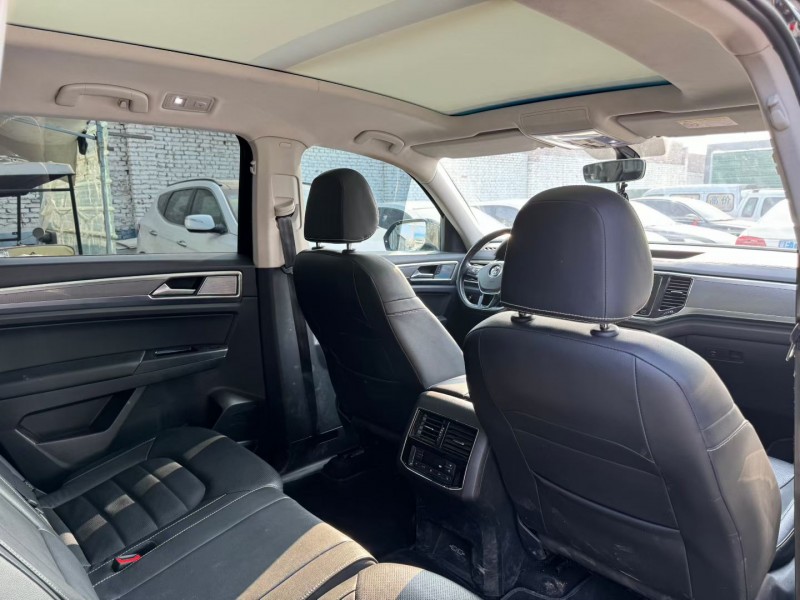 邢台20年大众途昂4