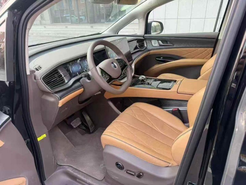 青岛24年腾势D96