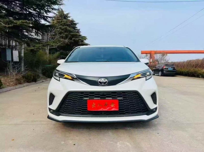 济宁25年丰田格瑞维亚1