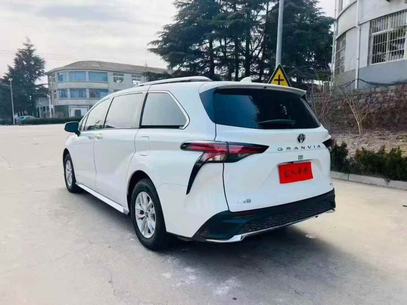 济宁25年丰田格瑞维亚7