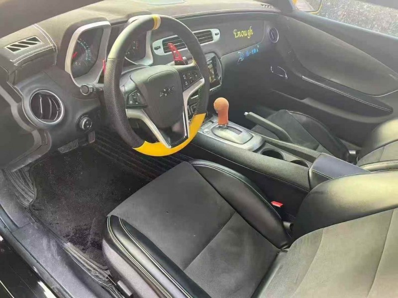 济宁16年雪佛兰科迈罗4