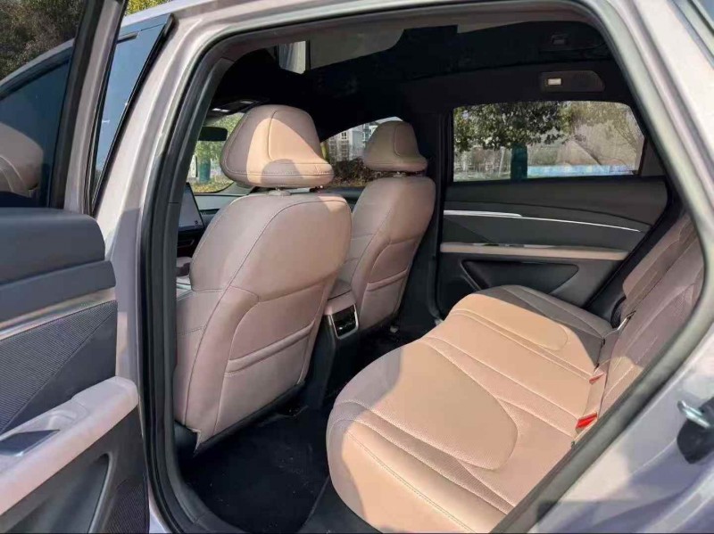 连云港25年小鹏汽车m037