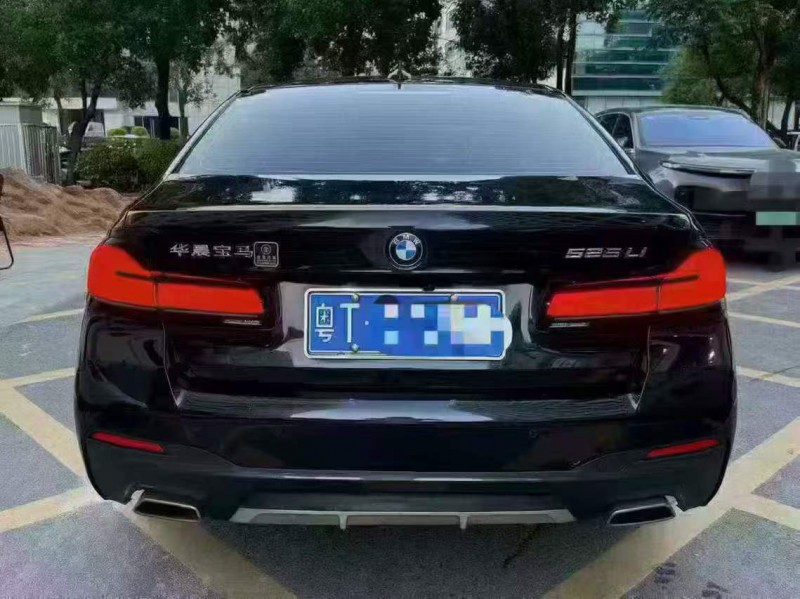 深圳22年宝马5系9