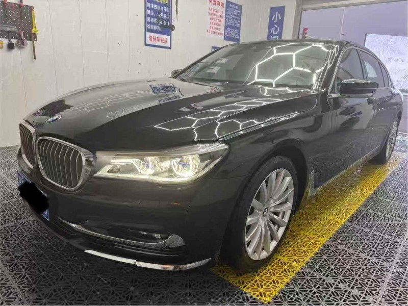 阳泉17年宝马7系3