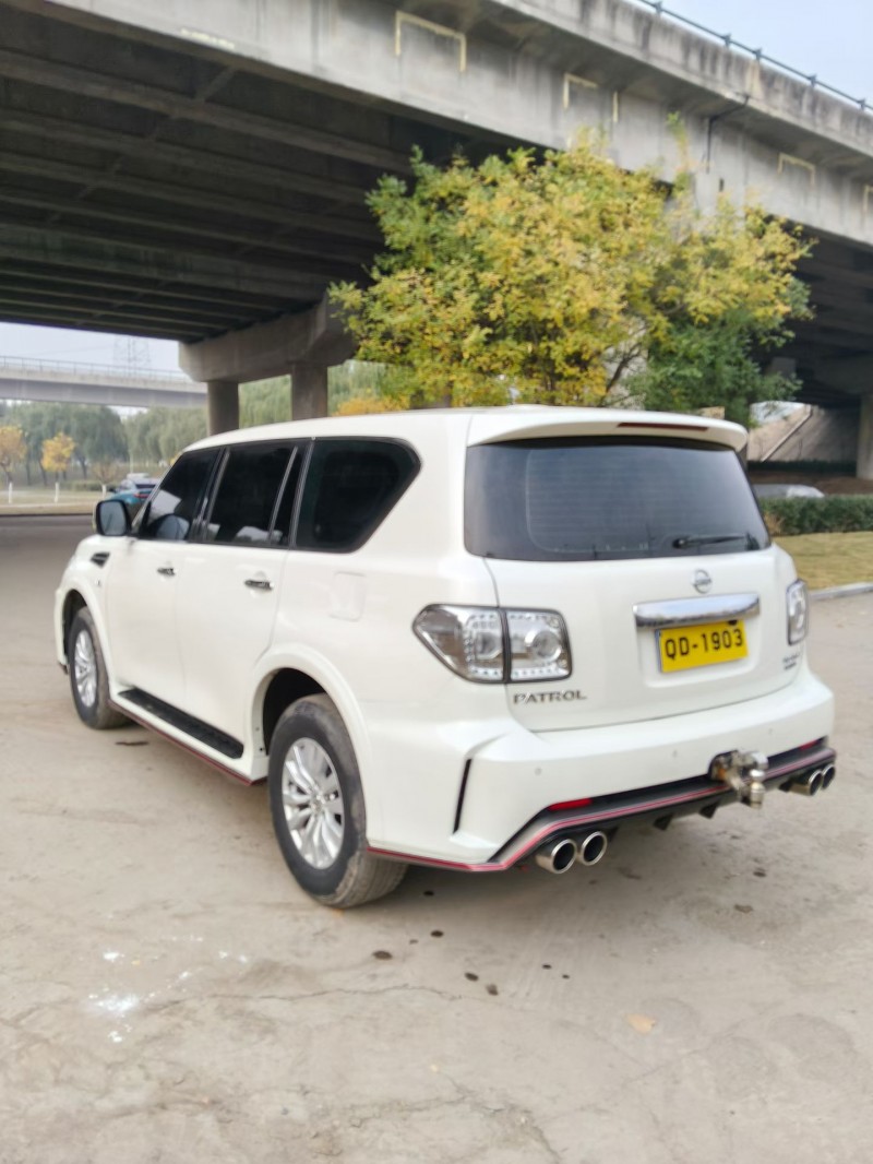 青岛18年日产途乐7