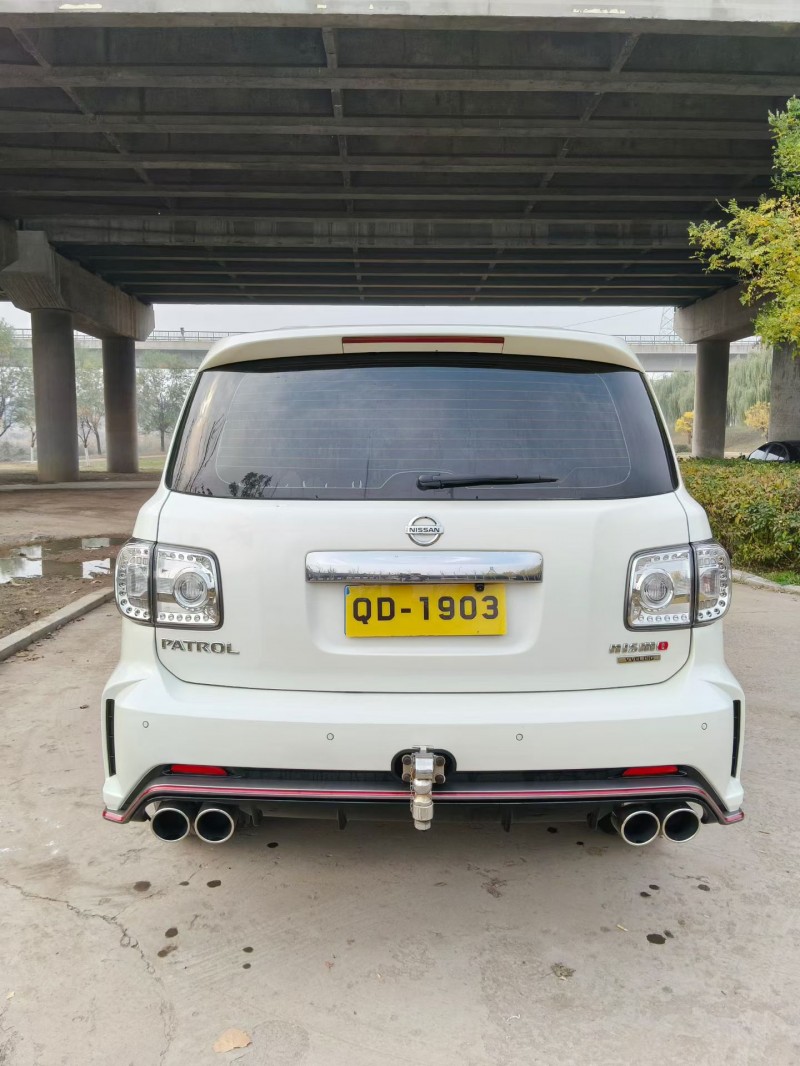 青岛18年日产途乐9