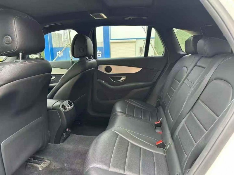 东营19年奔驰GLC4