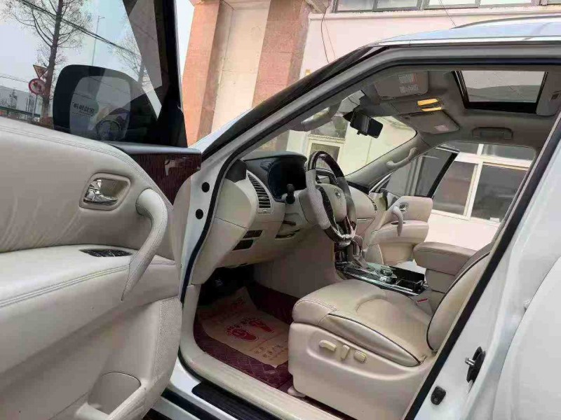 徐州19年日产途乐4