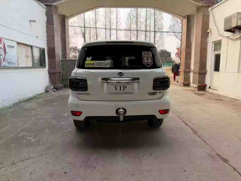 徐州19年日产途乐9