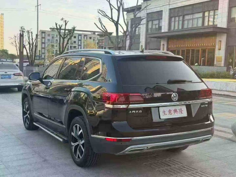 汕头21年大众途昂7