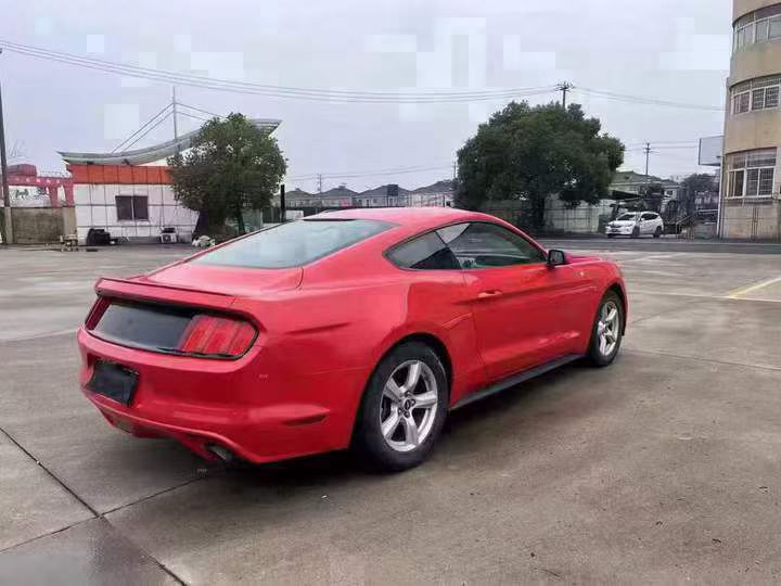 杭州16年福特野马8