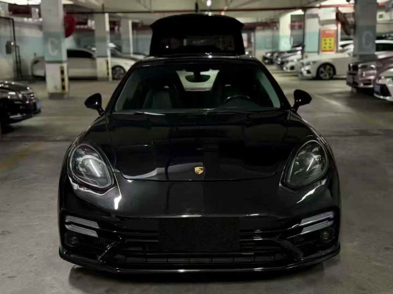 莆田15年保时捷帕拉梅拉1