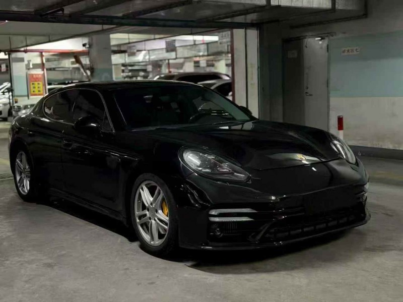 莆田15年保时捷帕拉梅拉3