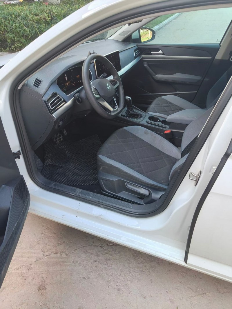 青岛23年大众朗逸4