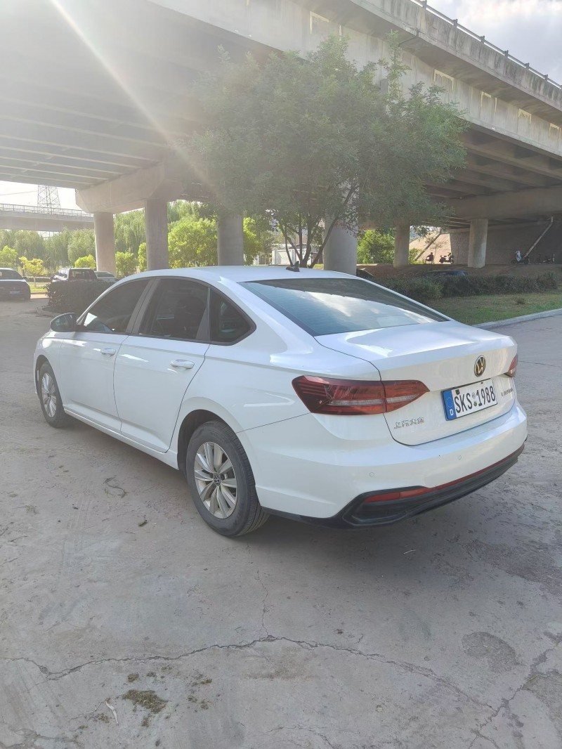 青岛23年大众朗逸7