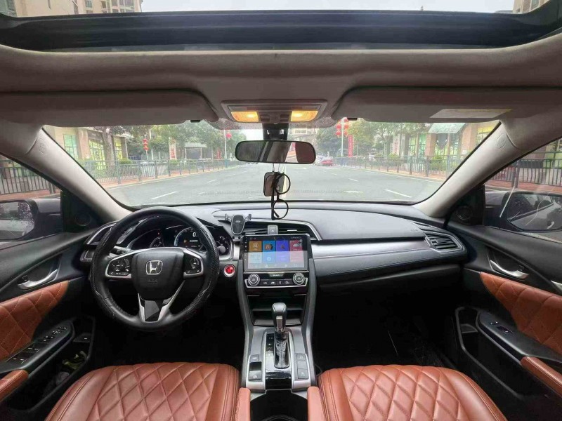 汕头18年本田思域5