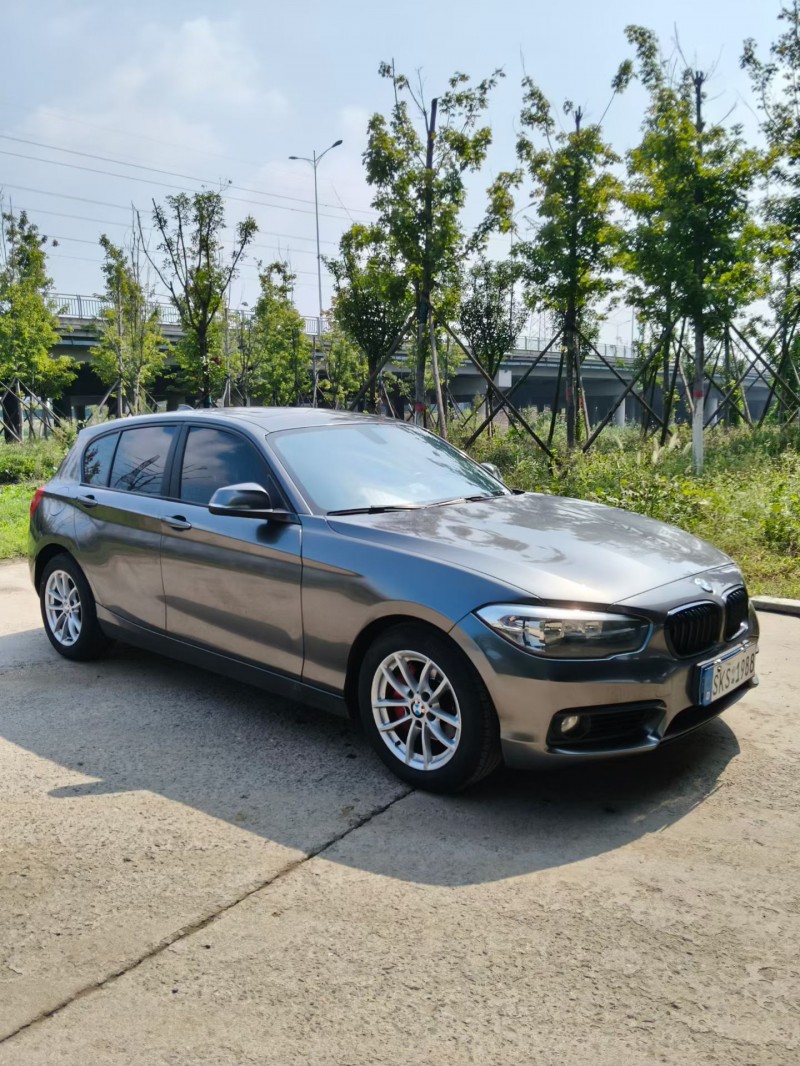 青岛19年宝马1系2