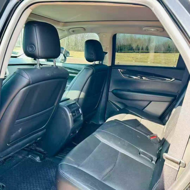 东营16年凯迪拉克XT56