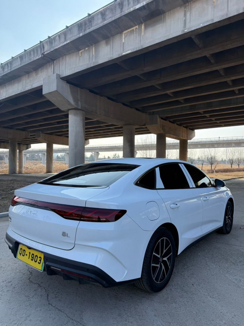 青岛25年比亚迪秦7