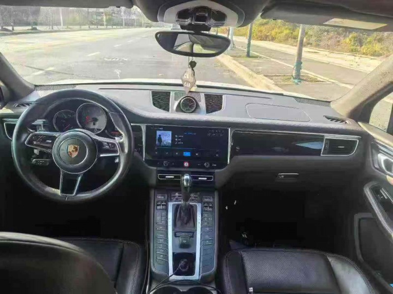 十堰16年保时捷Macan5