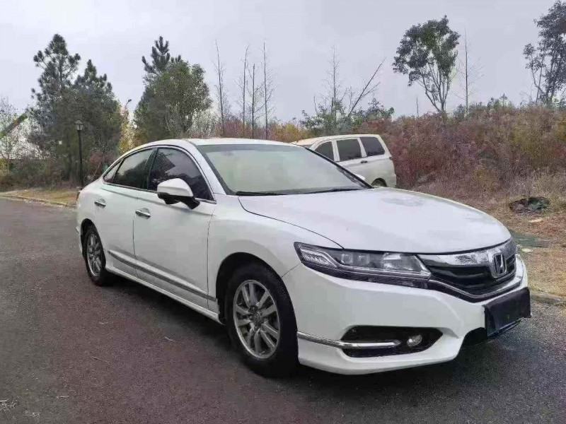 鄂州18年本田思铂睿2