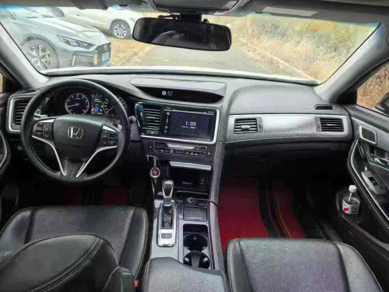 鄂州18年本田思铂睿4