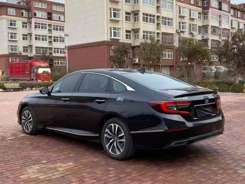 烟台23年本田雅阁8