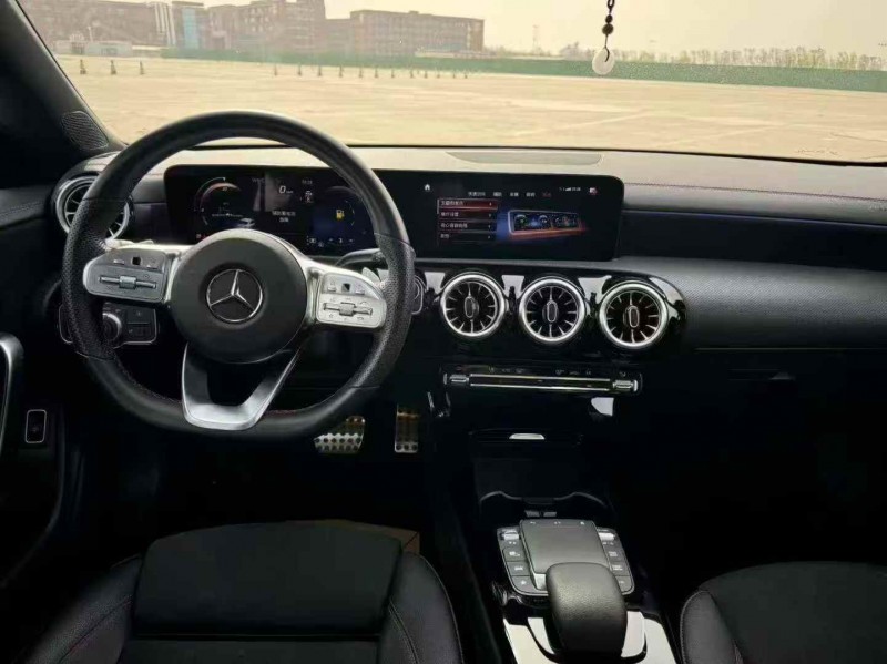 鄂州23年奔驰CLA4