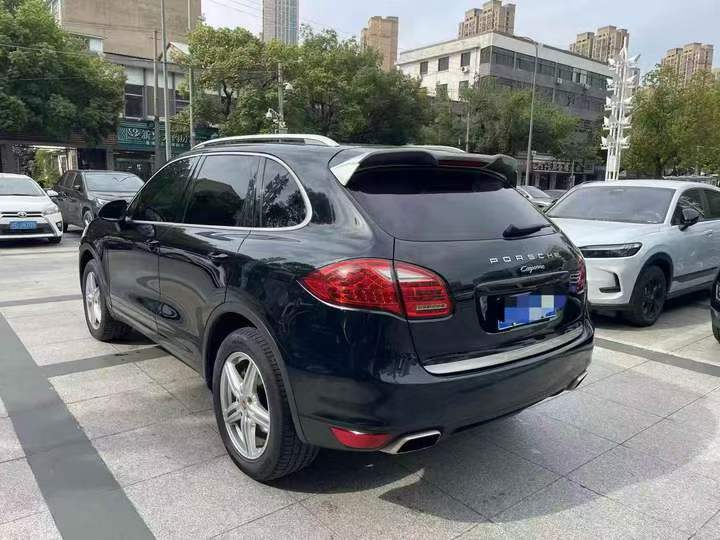 苏州14年保时捷卡宴7