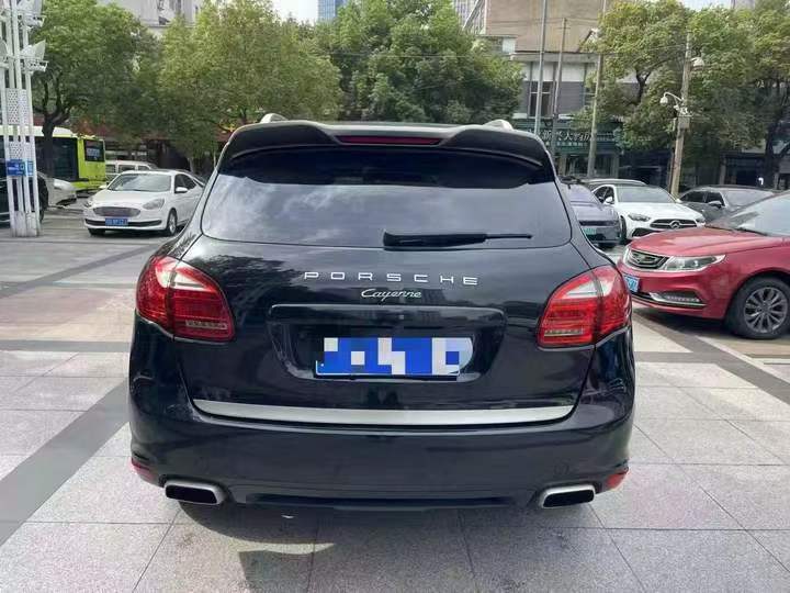 苏州14年保时捷卡宴9