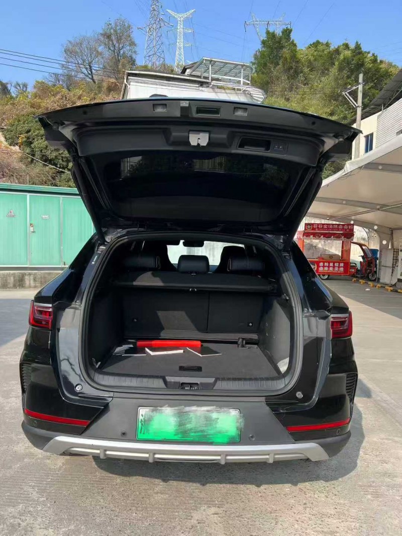 青岛22年比亚迪宋8