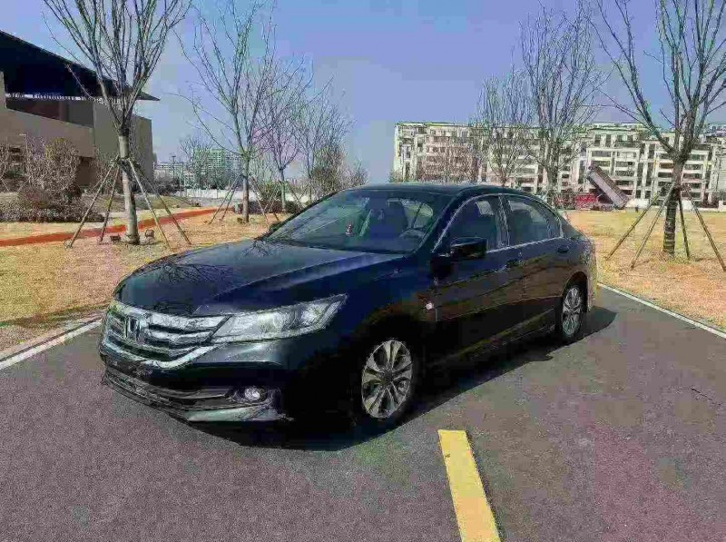 苏州16年本田雅阁2