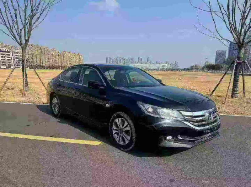 苏州16年本田雅阁3