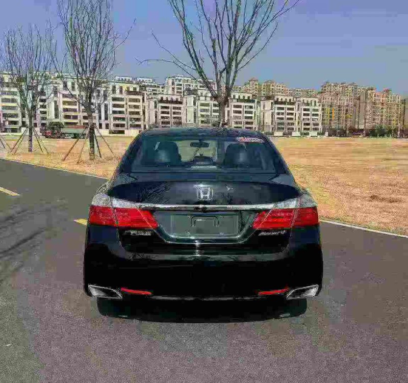 苏州16年本田雅阁8