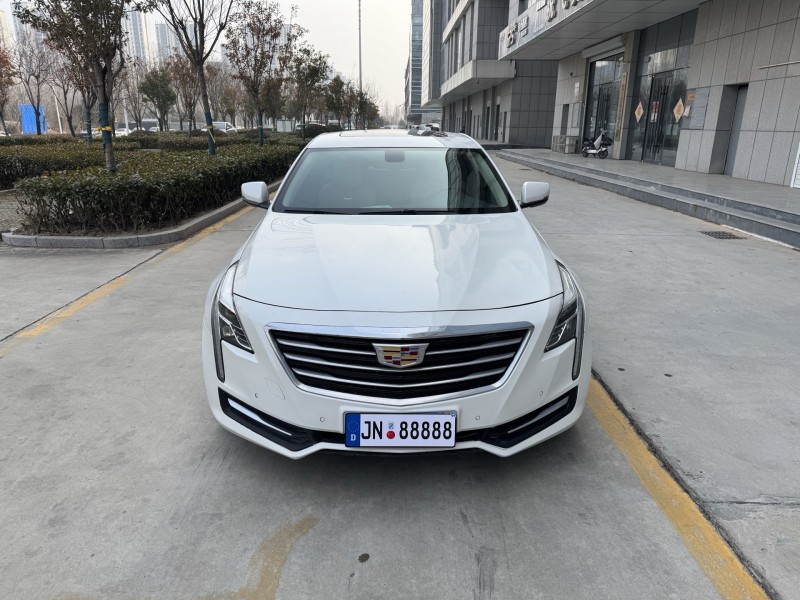 济宁17年凯迪拉克CT61