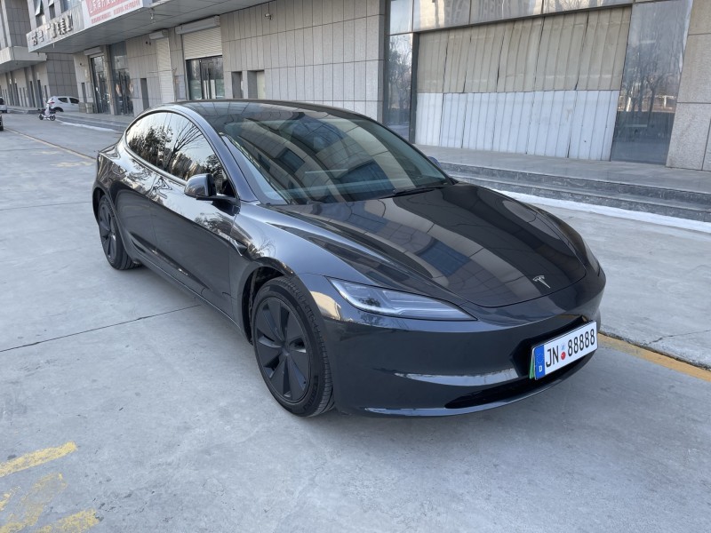 济宁24年特斯拉MODEL 34