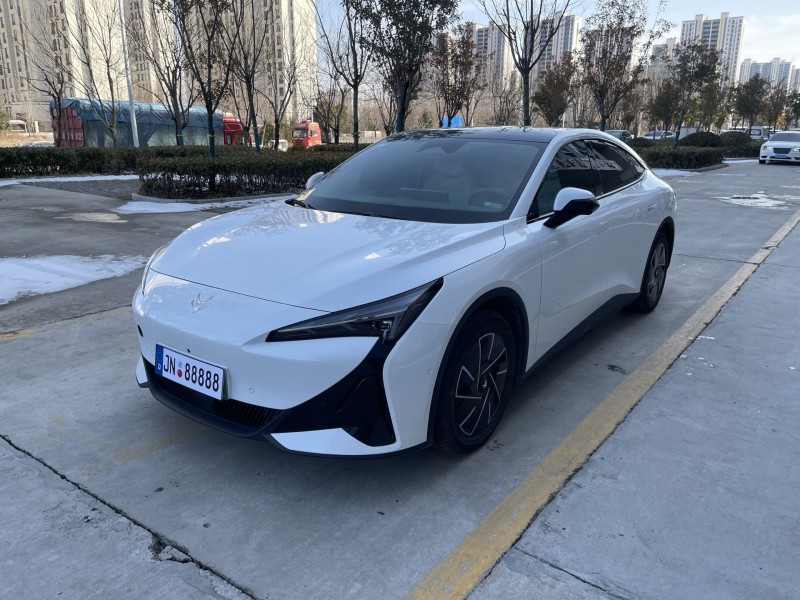 济宁25年极狐汽车阿尔法2