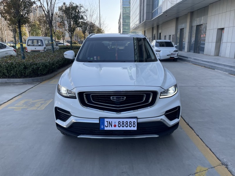 济宁21年吉利博越1