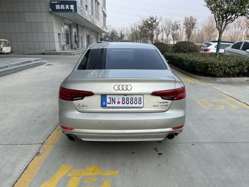 济宁17年奥迪A4L8