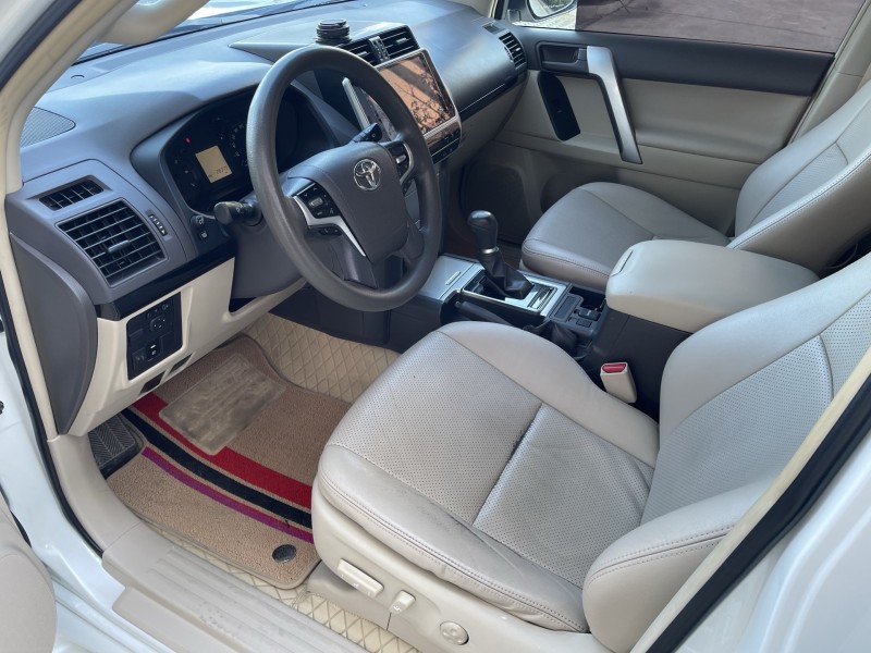 济宁18年丰田普拉多4