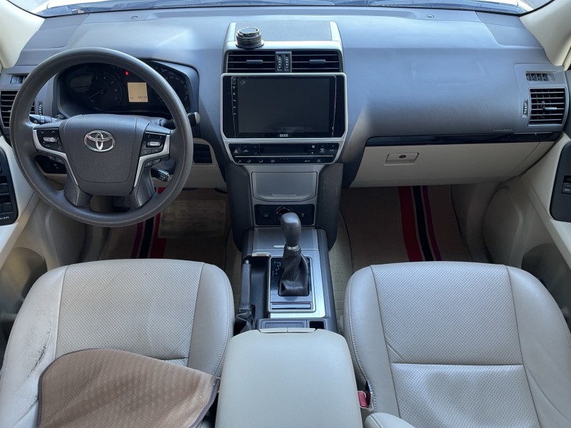 济宁18年丰田普拉多7