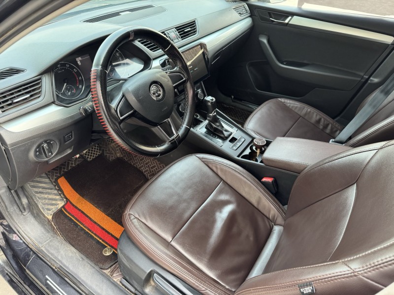 济宁17年斯柯达速派5