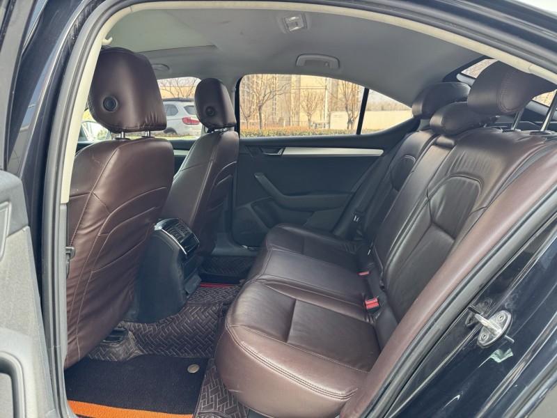 济宁17年斯柯达速派6