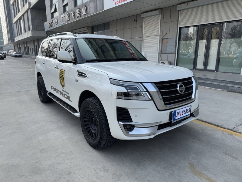 济宁20年日产途乐3