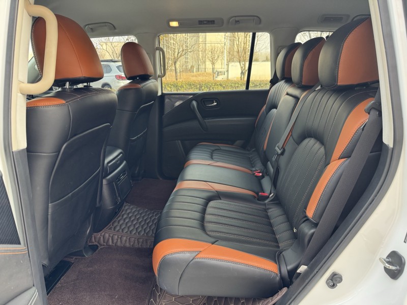 济宁20年日产途乐4