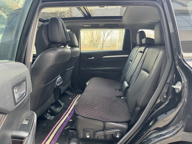 济宁18年丰田普拉多6