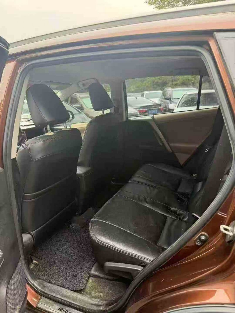 北海14年丰田RAV45