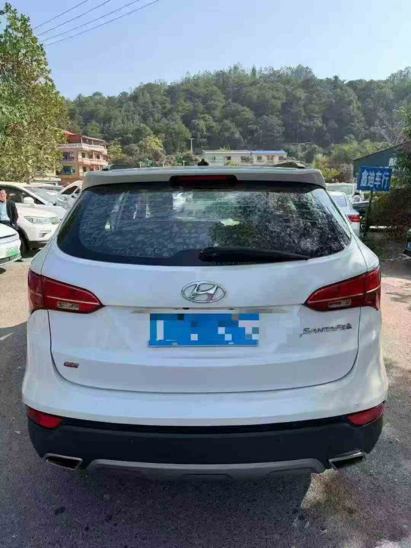 钦州16年现代新胜达6