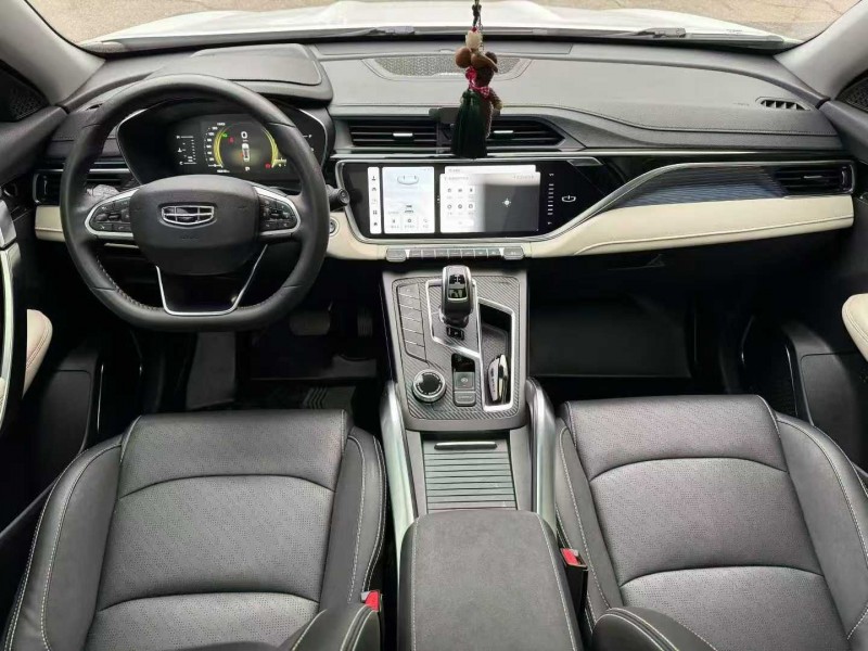 长沙21年吉利博越9