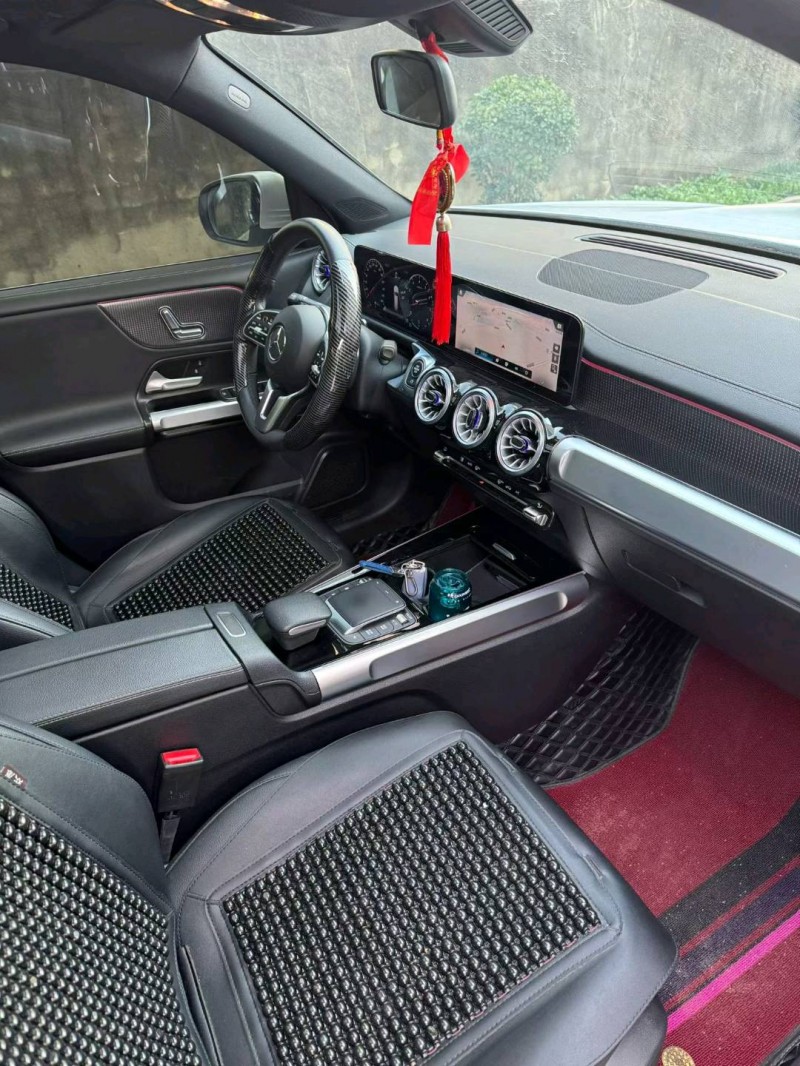 襄阳22年奔驰GLB8